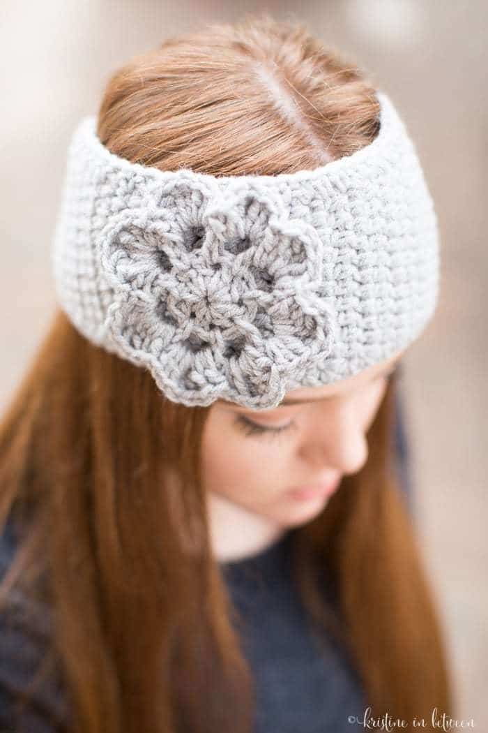 easy-crochet-ear-warmer-w-3