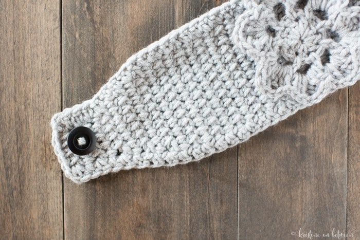Make this easy crochet ear warmer in just about an hour!
