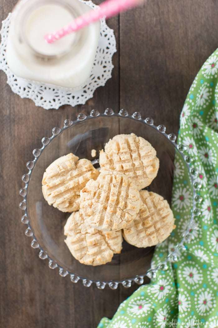 These simple coconut flour shortbread cookies are grain-free, gluten-free, and whole food! Yummy!